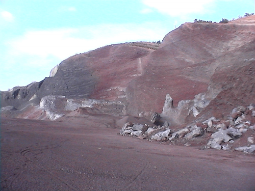 Un affleurement dans l'ancienne carrière